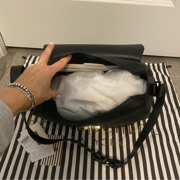 RARE Brand New Henri Bendel Purse - Picture 6 of 6